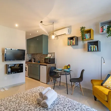 아파트 Light House - Seafront Cosy With Library