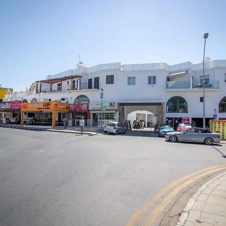 Light House - Seafront Cosy With Library *