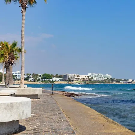 Apartment Light House - Seafront Cosy With Library *