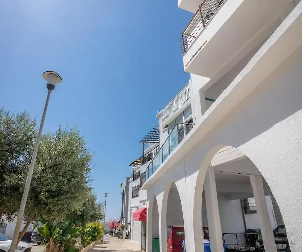 Apartment Light House - Seafront Cosy With Library *